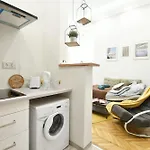 Semmihome Semmelweis Street Apartamento *
