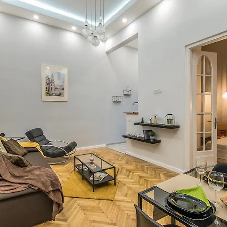 Semmihome Semmelweis Street * بودابست