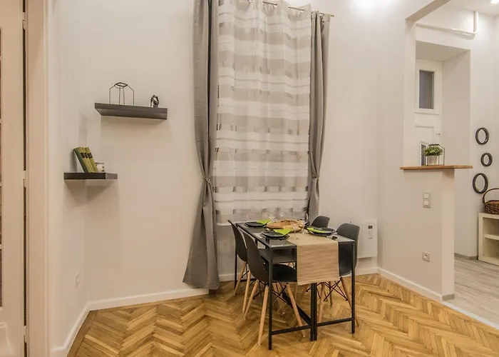 Semmihome Semmelweis Street