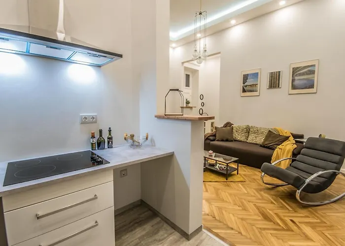 Semmihome Semmelweis Street Appartement