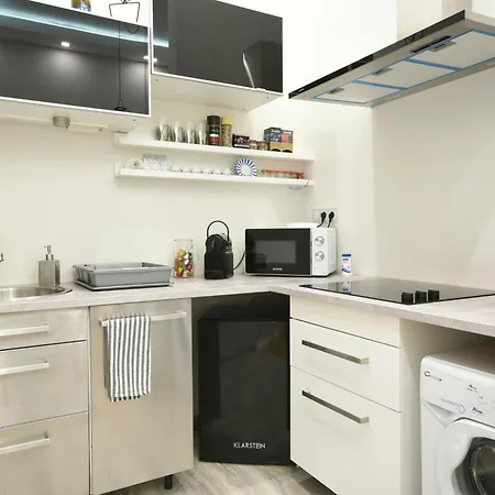 Апартаменты Semmihome Semmelweis Street