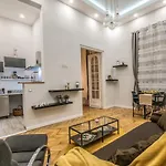 Semmihome Semmelweis Street Apartamento Budapeste